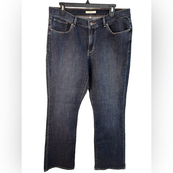 Levi’s Classic Bootcut Jeans Size 14 Dark Wash - Picture 1 of 10